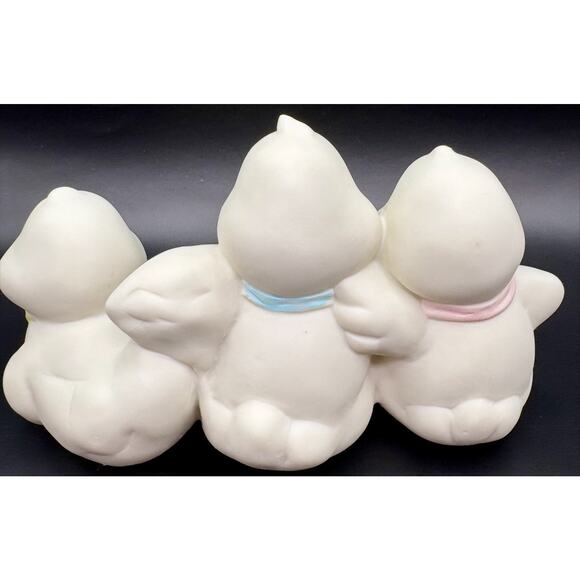 Vintage 3 Chicks Baby Chicken Figurines Easter Spring Summer Ceramic Porcelain - Picture 4 of 4